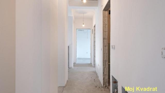 Stan, Petosoban, Prodaja, 170m2, Centar, Savski venac, Risanska