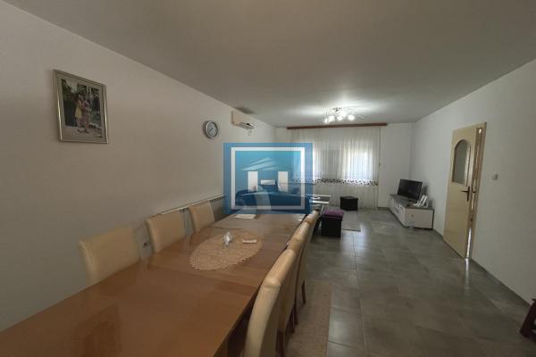 prodaja, kuca,
santarovac-opstina-jagodina, 922430, kuca