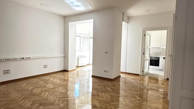 Stan, Trosoban, Izdavanje, 91m2, Studentski trg, Stari grad, Kralja Petra