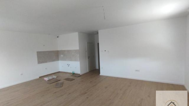 Stan, četvorosoban, Prodaja, 101m2, Veternik, Novi Sad, Novi Sad