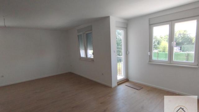 Stan, četvorosoban, Prodaja, 101m2, Veternik, Novi Sad, Novi Sad