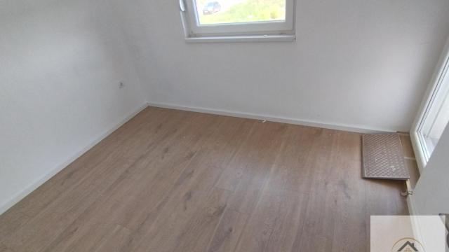 Stan, četvorosoban, Prodaja, 101m2, Veternik, Novi Sad, Novi Sad