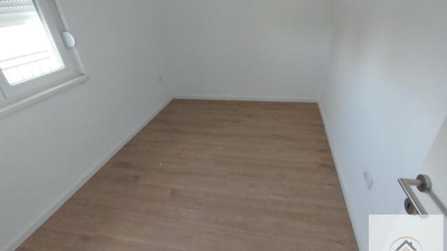 Stan, četvorosoban, Prodaja, 101m2, Veternik, Novi Sad, Novi Sad