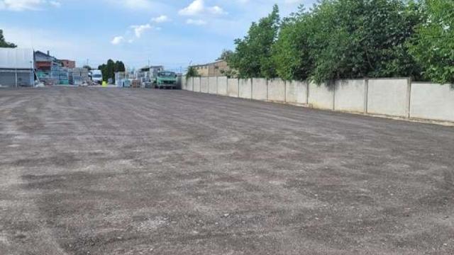 Plac, Izdavanje, m2, Surčin (mesto), Surčin, Vojvođanska