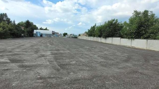 Plac, Izdavanje, m2, Surčin (mesto), Surčin, Vojvođanska