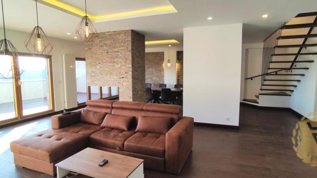 Stan, Izdavanje, 231m2, Hram svetog Save, Vračar, Šumatovačka