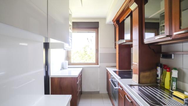 Stan, Petosoban i veći, Izdavanje, 174m2, Španskih boraca