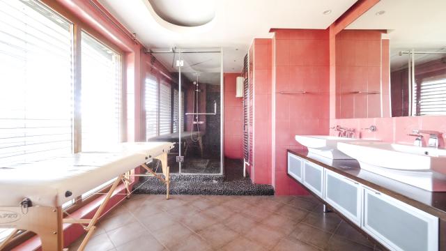 Stan, Petosoban i veći, Izdavanje, 174m2, Španskih boraca