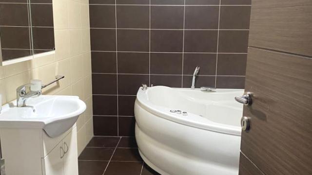 Stan, četvorosoban, Izdavanje, 116m2, Saobraćajni fakultet, Voždovac, Kostolačka