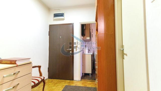 Stan, Trosoban, Prodaja, 79m2, Klinički centar, Savski venac, Resavska