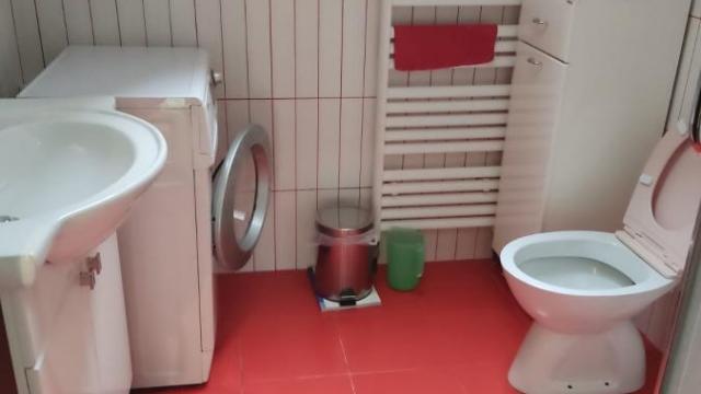 Kuća, Petosoban, Izdavanje, 200m2, Batajnica, Zemun, Kralja Vladislava