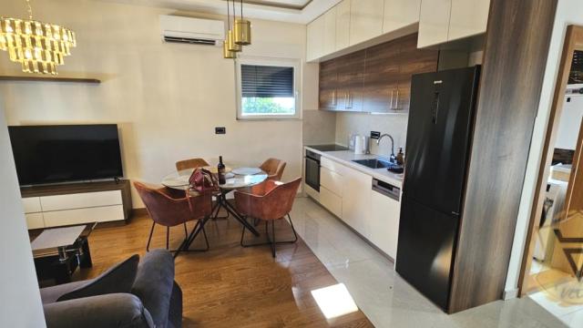 Stan, Trosoban, Izdavanje, 60m2, Severni bulevar, Zvezdara, Uroša Trojanovića