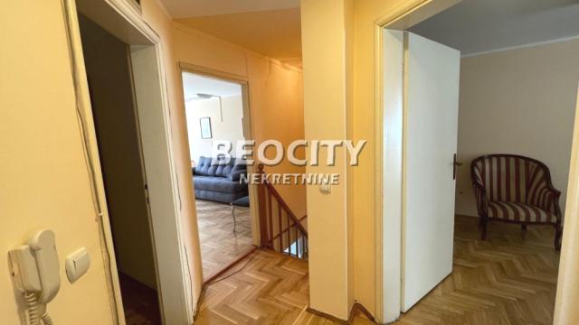 Stan, četvorosoban, Izdavanje, 130m2, Hram svetog Save, Vračar, Sokolska
