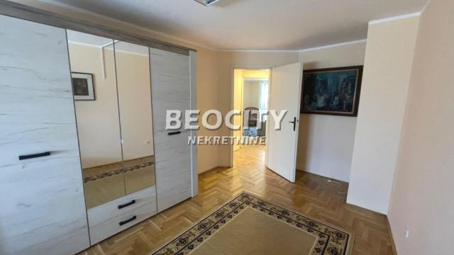 Stan, četvorosoban, Izdavanje, 130m2, Hram svetog Save, Vračar, Sokolska