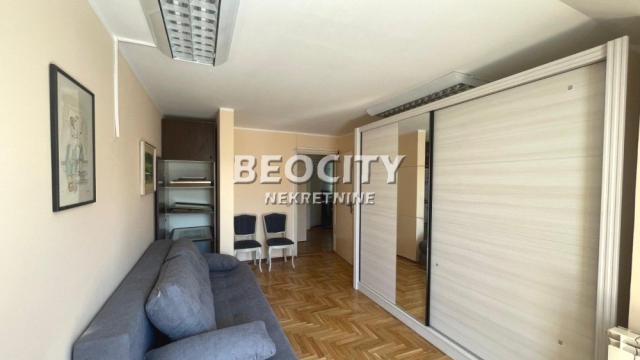 Stan, četvorosoban, Izdavanje, 130m2, Hram svetog Save, Vračar, Sokolska