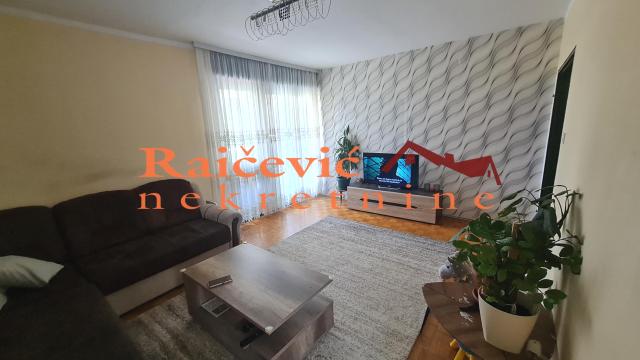 Stan, Trosoban, Izdavanje, 84m2, Vidikovac, Rakovica, Vidikovacki venac