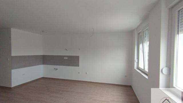 Stan, Troiposoban, Prodaja, 74m2, Veternik, Novi Sad, Novi Sad