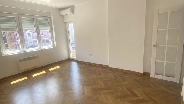 Stan, Trosoban, Prodaja, 78m2, Južni bulevar