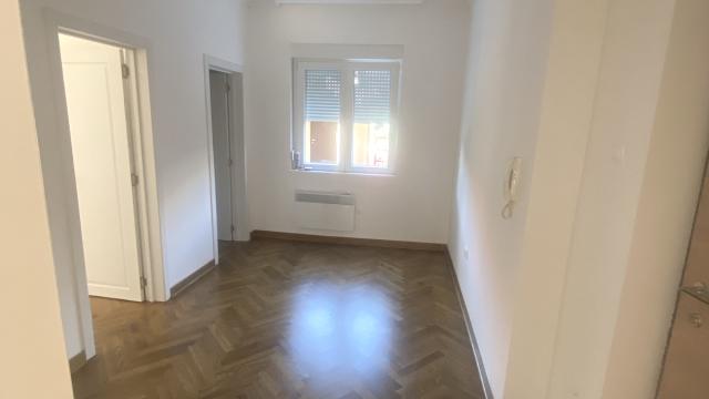 Stan, Trosoban, Prodaja, 78m2, Južni bulevar