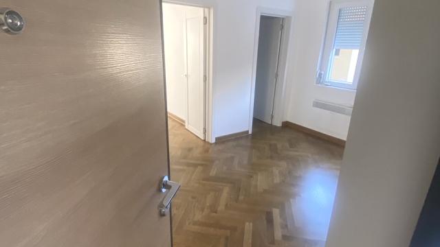 Stan, Trosoban, Prodaja, 78m2, Južni bulevar