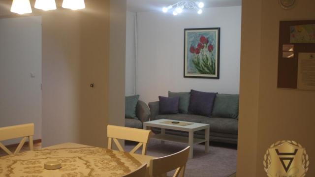 Kuća, Petosoban, Izdavanje, 120m2, Ledine, Novi Beograd, Odžačarska