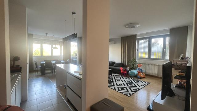 Stan, četvorosoban, Prodaja, 104m2, Žorža Klemansoa