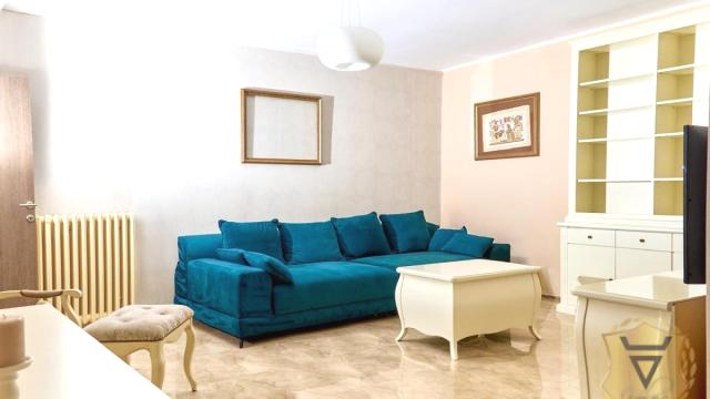 Stan, Trosoban, Izdavanje, 56m2, Dorćol, Stari grad, Gundulićev venac