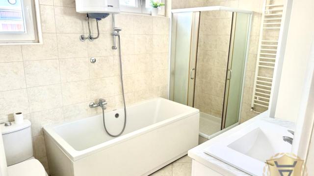 Stan, četvorosoban, Izdavanje, 100m2, Trg Republike, Stari grad, Kolarčeva