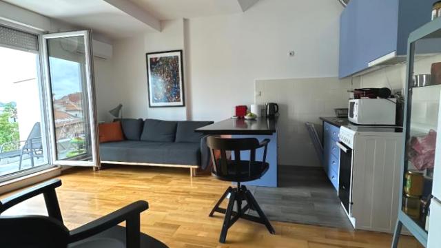 Stan, Dvosoban, Izdavanje, 39m2, Crveni krst, Vračar, Timočka