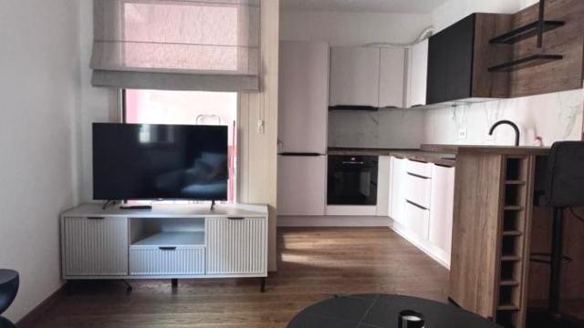 Stan, Dvosoban, Izdavanje, 45m2, Hram svetog Save, Vračar, Stojana Protića