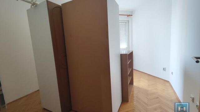 Stan, Trosoban, Prodaja, 71m2, Centar, Gradska lokacija, Jagodina