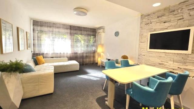 Stan, Dvoiposoban, Prodaja, 64m2, Blok 38, Novi Beograd, Narodnih heroja