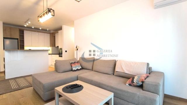 Stan, četvorosoban, Izdavanje, 102m2, Crveni krst, Vračar, Gročanska