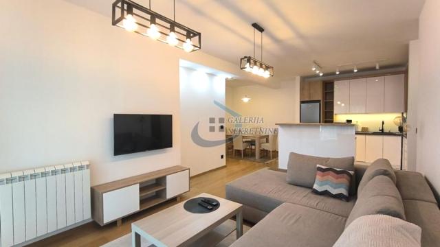 Stan, četvorosoban, Izdavanje, 102m2, Crveni krst, Vračar, Gročanska