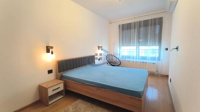 Stan, četvorosoban, Izdavanje, 102m2, Crveni krst, Vračar, Gročanska