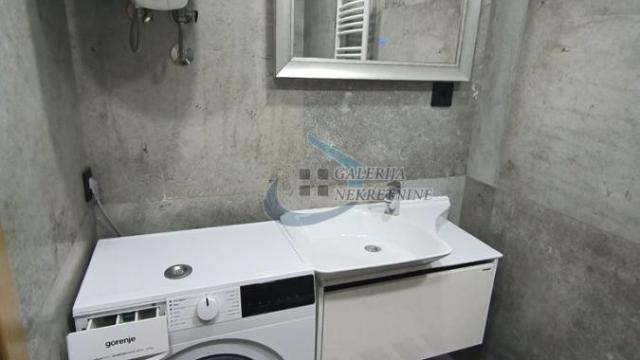 Stan, četvorosoban, Izdavanje, 102m2, Crveni krst, Vračar, Gročanska