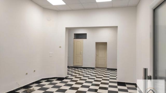 Poslovni prostor, Jednosoban, Izdavanje, 42m2, Ruma