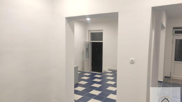 Poslovni prostor, Jednosoban, Izdavanje, 70m2, Ruma