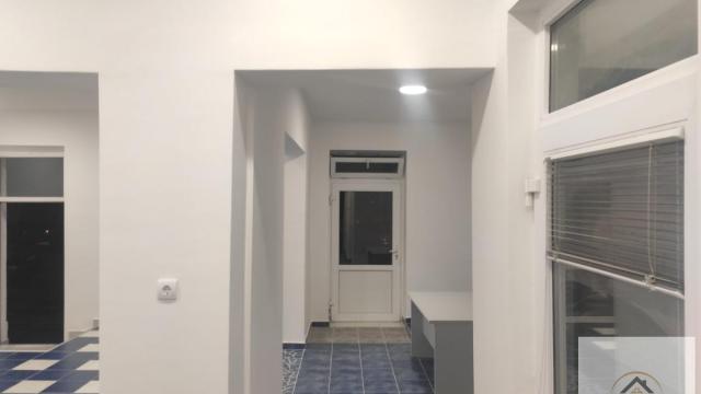 Poslovni prostor, Jednosoban, Izdavanje, 70m2, Ruma