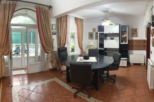 izdavanje, kuca,
beograd, 929480, petosoban-lukijana-musickog