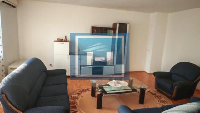 Stan, Izdavanje, 78m2, XI Kongres, Gradska lokacija, Paraćin