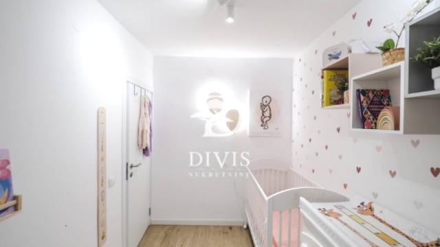 Stan, četvorosoban, Izdavanje, 90m2, Izvorska