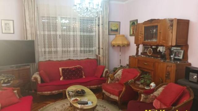 Kuća, Prodaja, 431m2, Nova Pazova, Okolno mesto, Kneza Mihaila