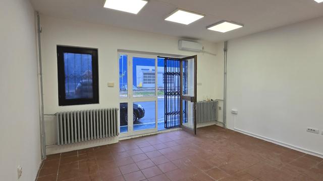 Poslovni prostor, Dvosoban, Prodaja, 105m2, Vojvode Stepe