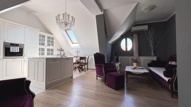 Stan, Trosoban, Izdavanje, 106m2, Senjanina Ive