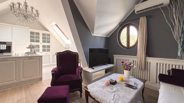 Stan, Trosoban, Izdavanje, 106m2, Senjanina Ive