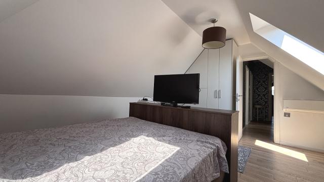 Stan, Trosoban, Izdavanje, 106m2, Senjanina Ive
