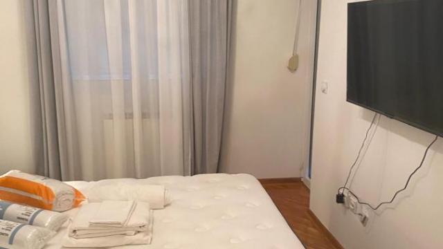 Stan, Dvosoban, Izdavanje, 42m2, Južni bulevar, Vračar, Vardarska