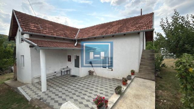 Kuća, Trosoban, Prodaja, 120m2, Donje Štiplje, Okolno mesto, Jagodina