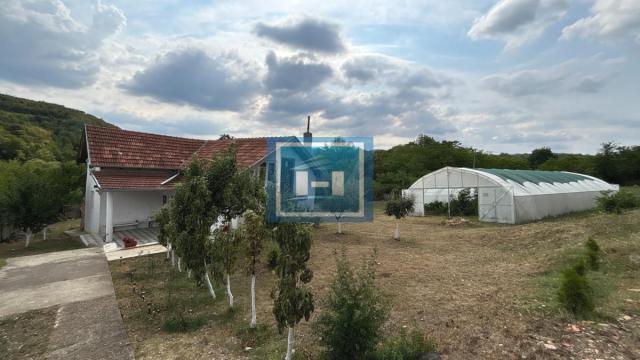 Kuća, Trosoban, Prodaja, 120m2, Donje Štiplje, Okolno mesto, Jagodina